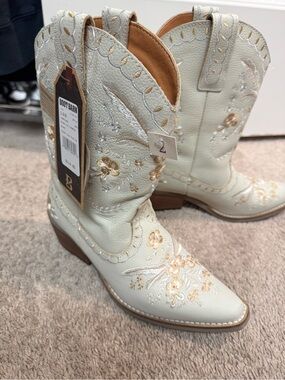 Kids Ivory Floral Embroidered Western Boots